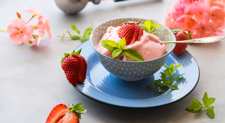 Homemade Strawberry Ice Cream