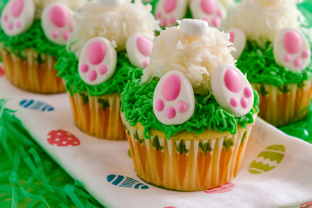 Bunny Butt Cupcakes — Easter Dessert