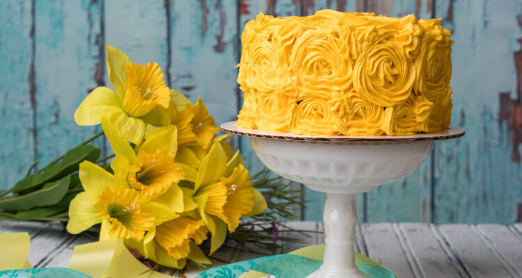 Springy lemon curd cake