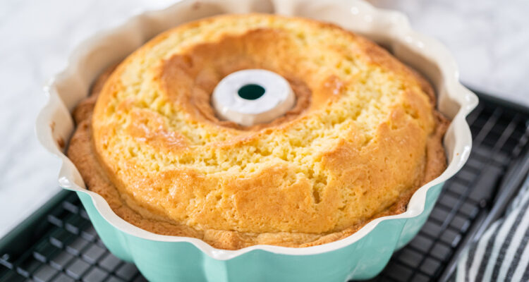 How to get cake out of bundt pan