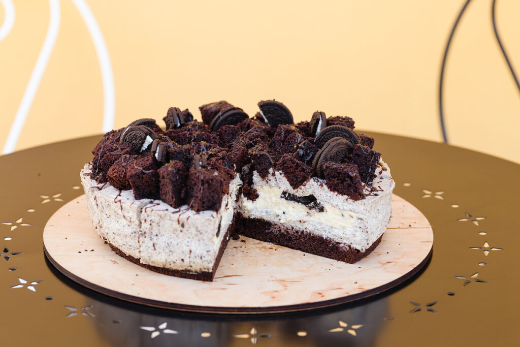 Oreo Mousse Cake